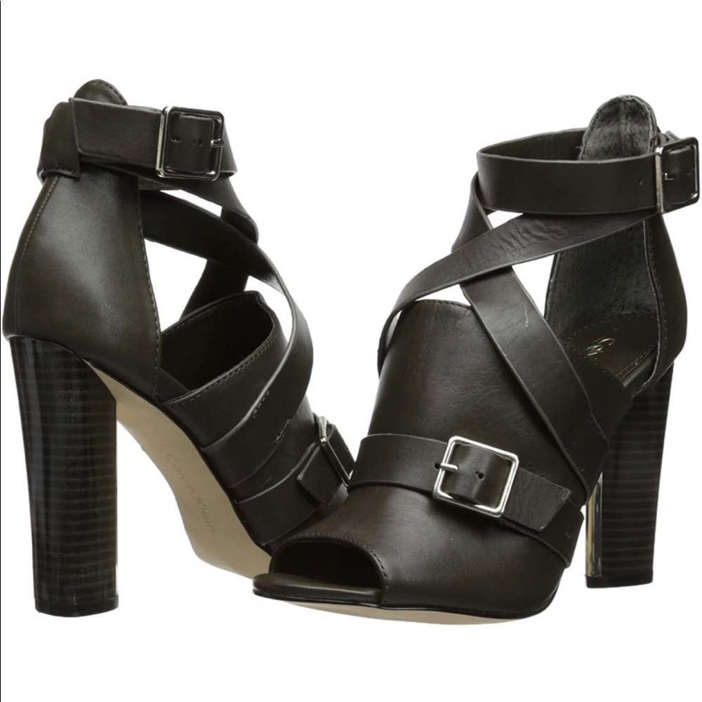 Calvin Klein Women's Zihanna Dress Pump